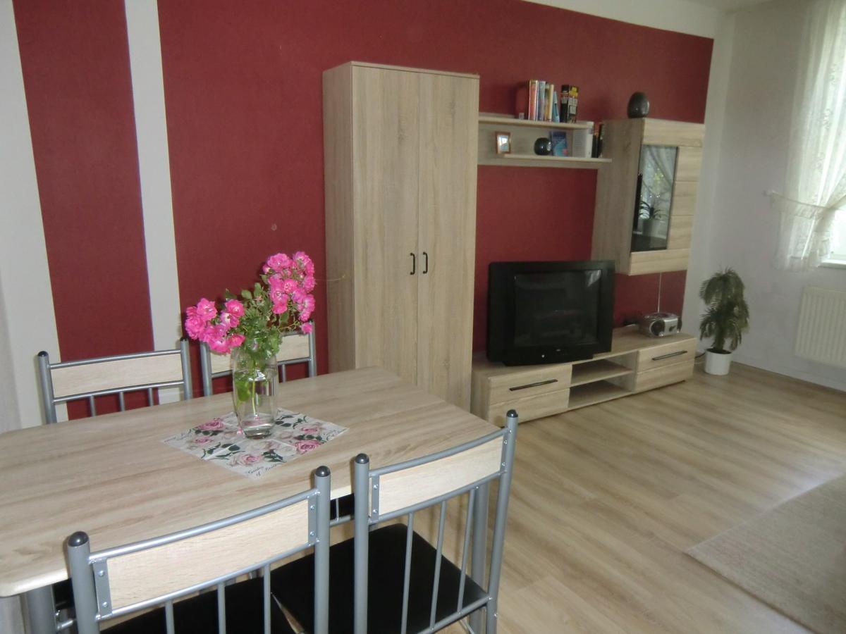 Ferienwohnung Rosenflair Шёнебек Экстерьер фото